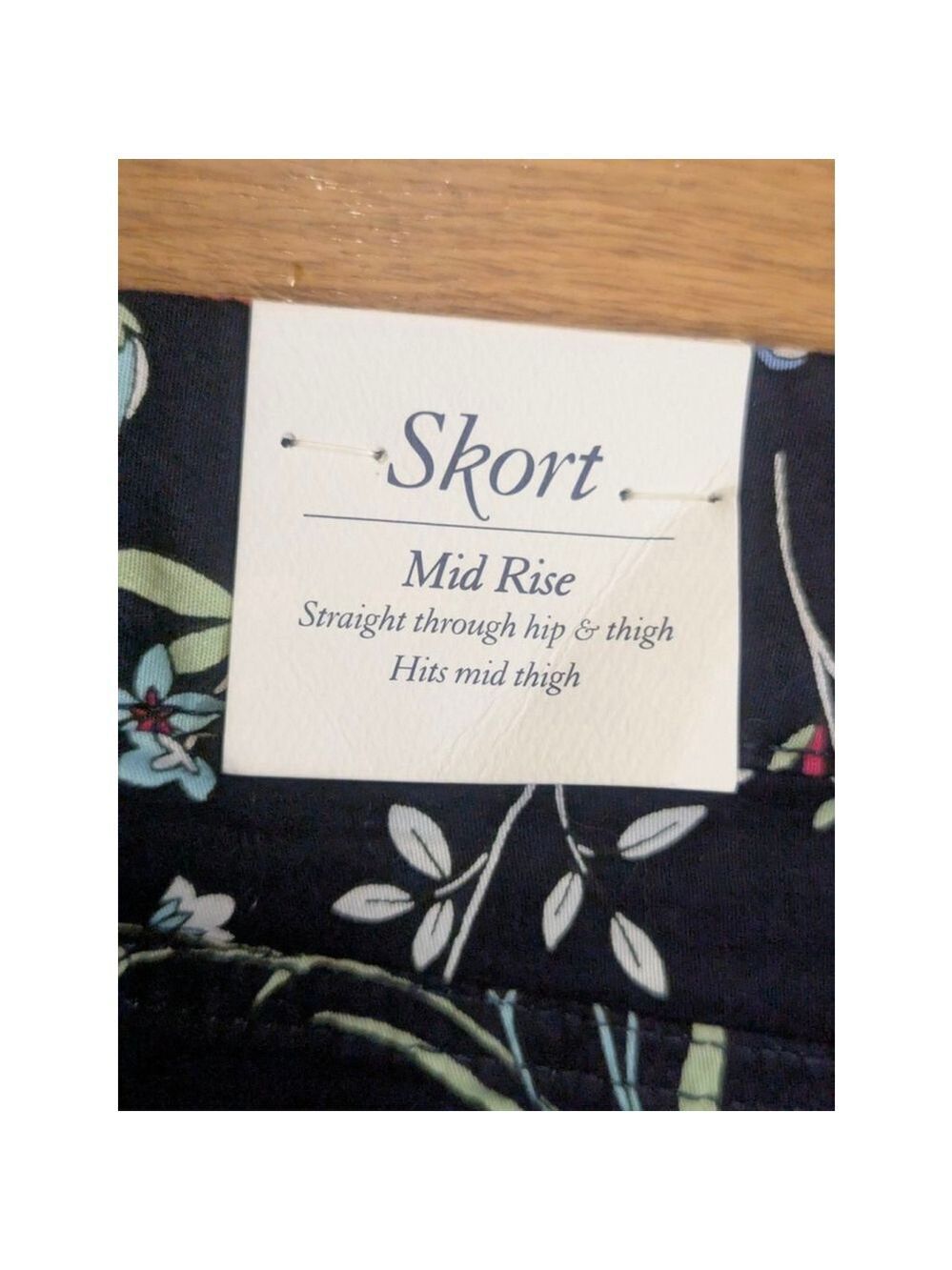 Croft & Barrow Black Floral Skort Mid Rise Size 6 - Picture 7 of 13